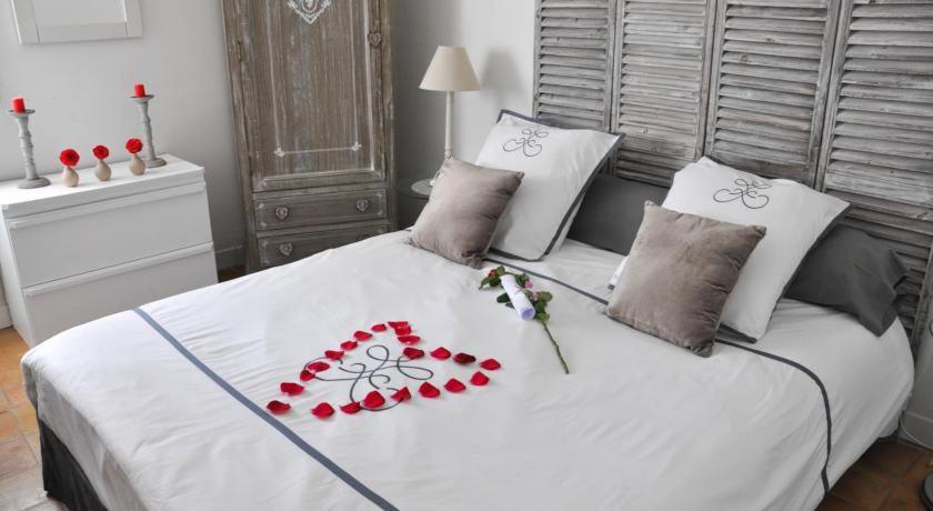 Mas Au Coeur De La Provence & Spa แซ็งต์-กันนาต์ ภายนอก รูปภาพ